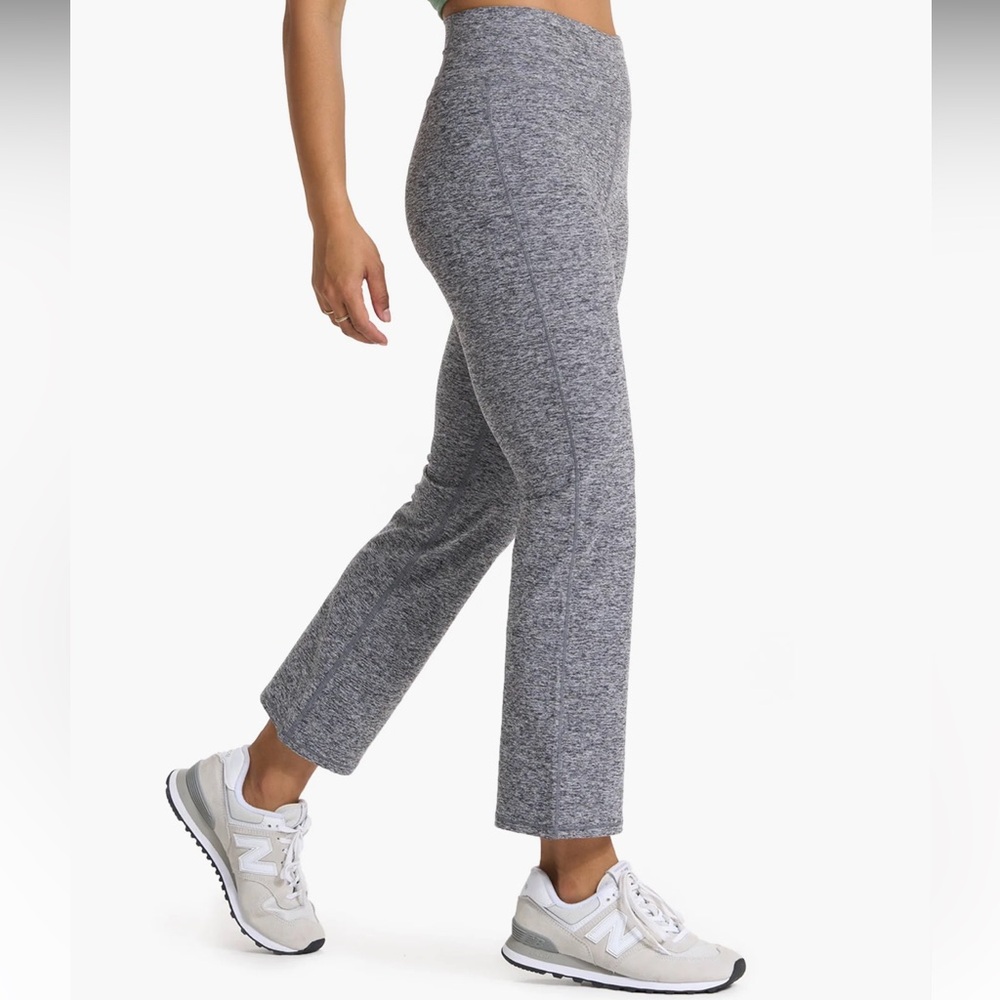 Vuori mid rise legging - Picture 2 of 13